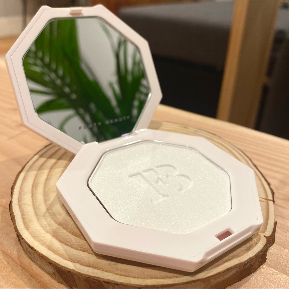 FENTY highlighter